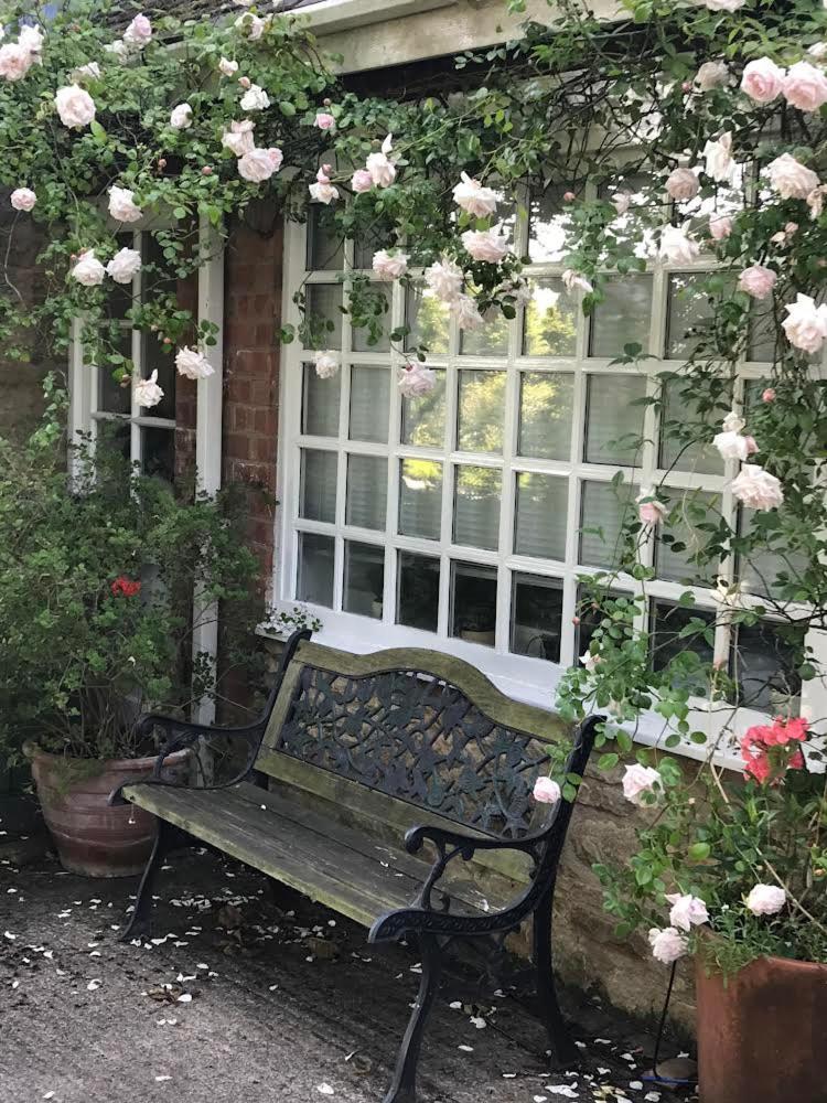 Four Seasons - In The Cotswolds Apartment